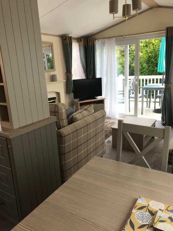 Deluxe Riverside Static Caravan Cheddar Εξωτερικό φωτογραφία